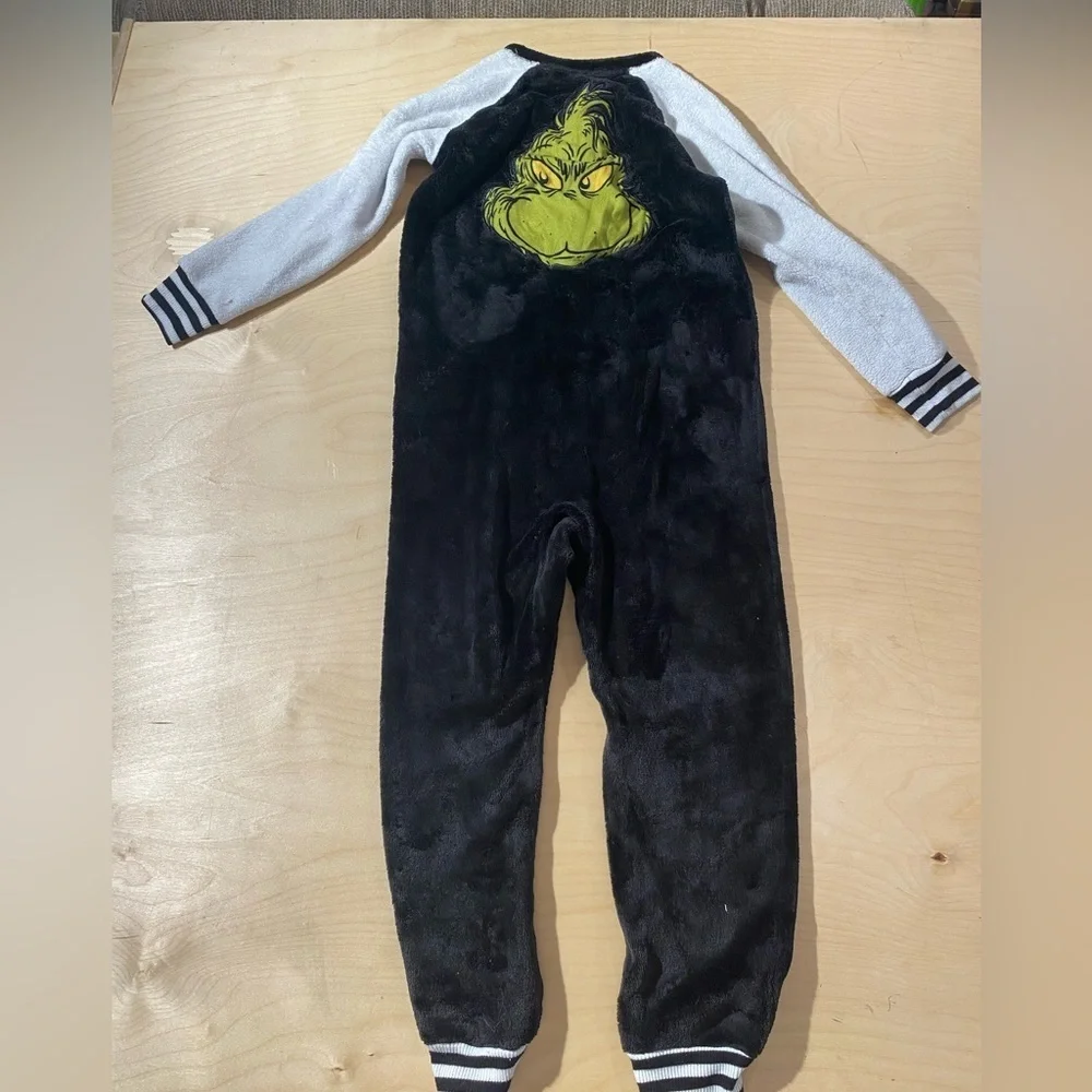 Justice cozy black